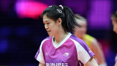 持了压倒性 持了压倒性